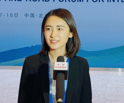 出席“一帶一路”國際合作高峰論壇，惠達(dá)衛(wèi)浴王佳接受央視、鳳凰新聞采訪！